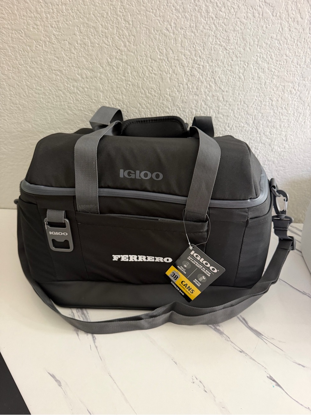 Ferrero Rocher Igloo Cooler & Bottle Opener - 38 Cans Capacity Black XL Bag NEW!